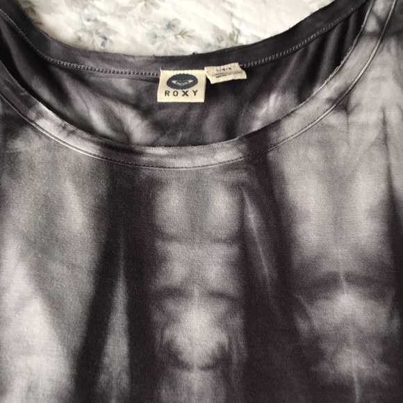 Roxy tie dye tee like new never worn size large - Picture 3 of 4